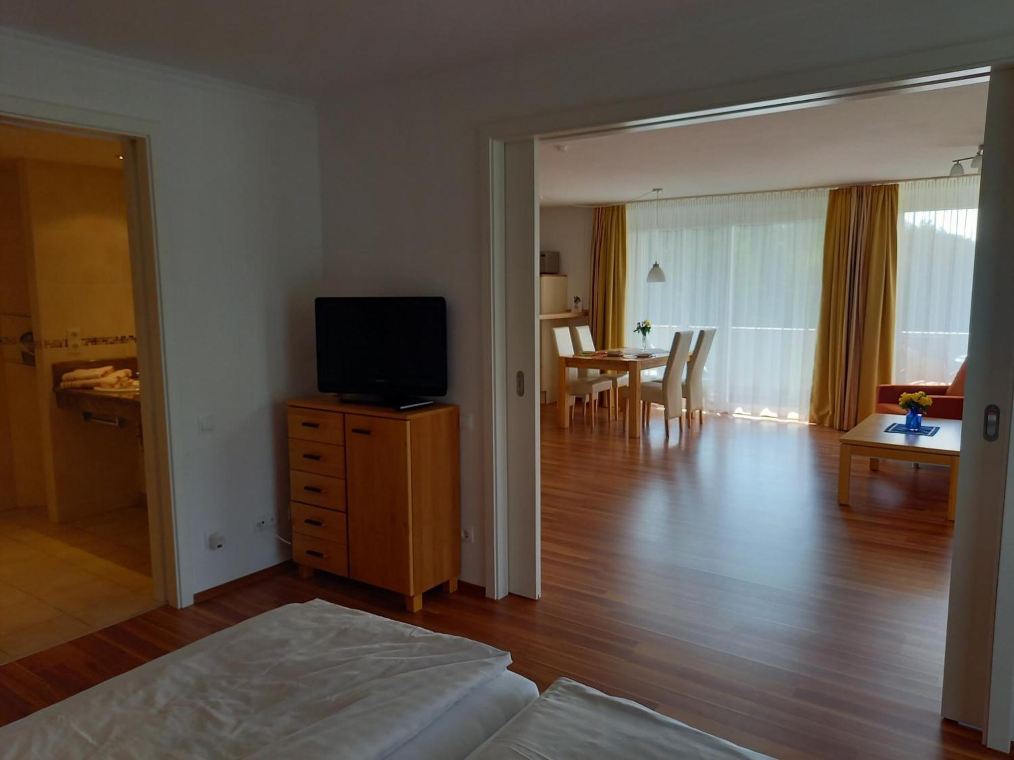 2-Zi. Luxus Appartement Mit Bademantelgang Zur Wohlfuehltherme Bad Griesbach im Rottal Extérieur photo